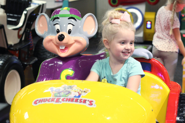 chuck-e-cheese-3