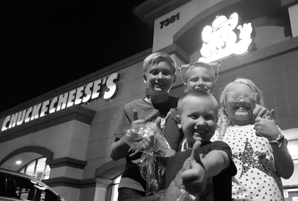 chuck-e-cheese-5